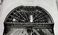 https://dudesek.ch/files/gimgs/th-98_overdoor Grill (Church St_ Peter).jpg